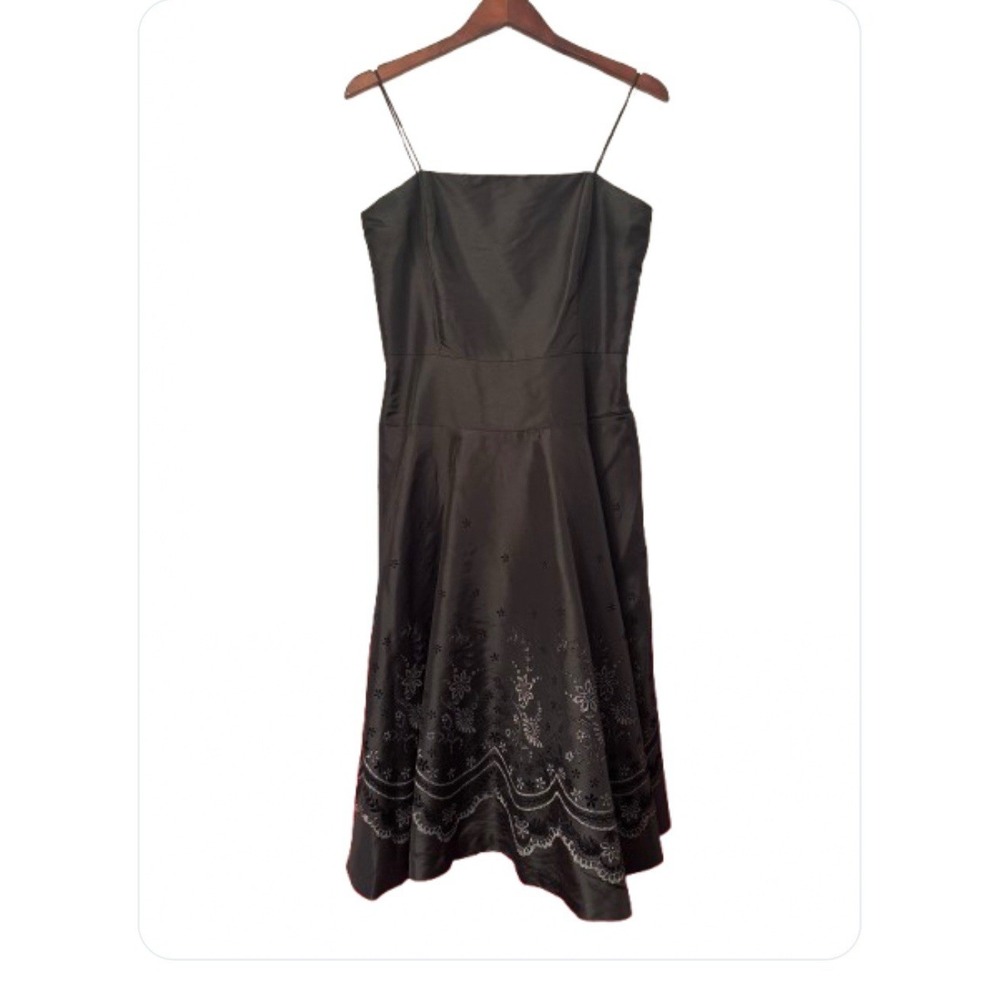 Jessica Howard dress Sz 8 spaghetti straps 1 Piece Item Black Decorative Accents